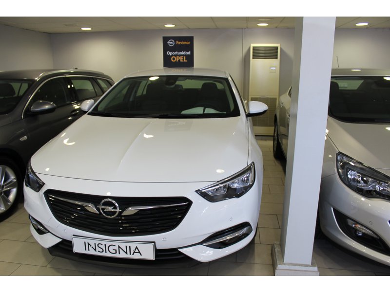 Opel Insignia GS 1.6 CDTi 81kW ecoTEC D Selective Opel Insignia GS 1.6 CDTi 81kW ecoTEC D Selective