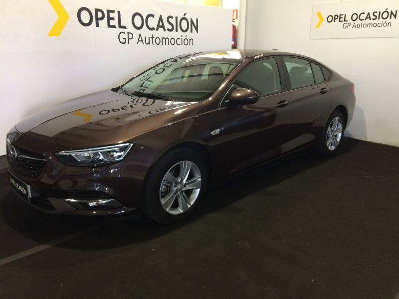 Opel Insignia 1.6 CDTi 100kW S&S TURBO D Selective Opel Insignia 1.6 CDTi 100kW S&S TURBO D Selective