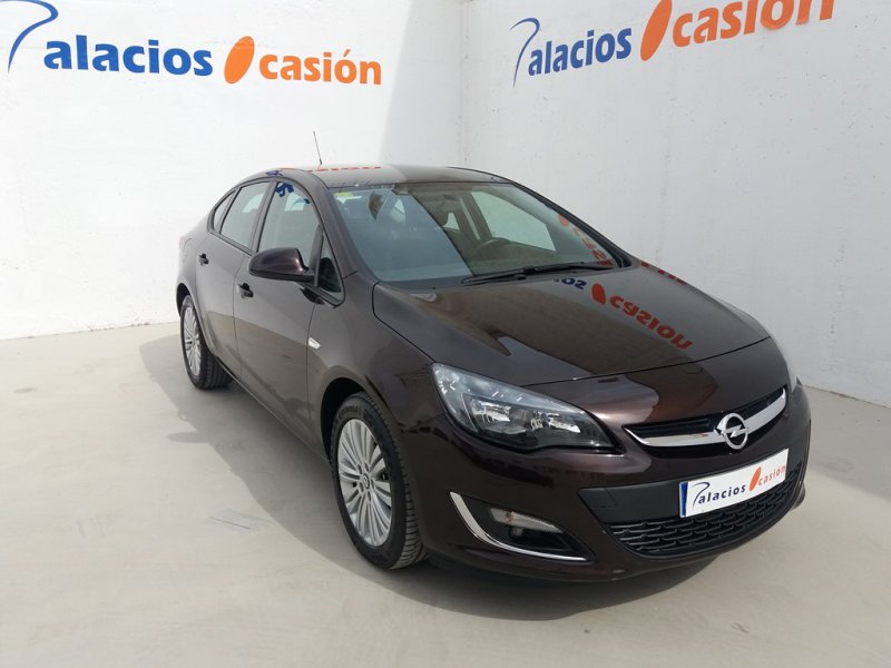 Opel Astra 1.7 CDTi S/S 110 CV Selective Opel Astra 1.7 CDTi S/S 110 CV Selective