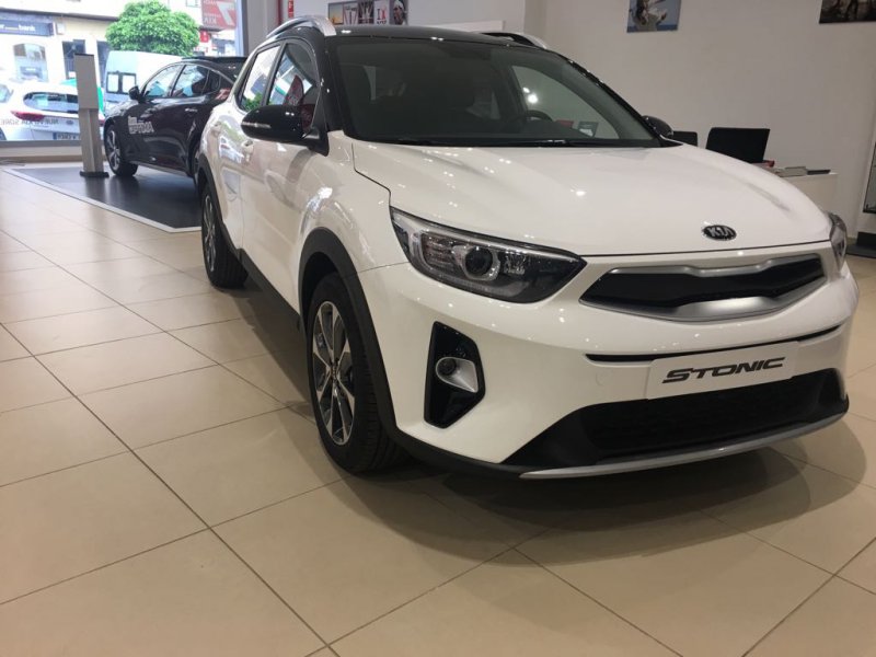 Kia Stonic 1.0 T-GDi 88kW (120CV) Eco-Dynam Drive Kia Stonic 1.0 T-GDi 88kW (120CV) Eco-Dynam Drive