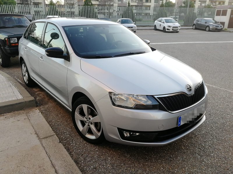Skoda Spaceback 1.4 TDI 66KW (90cv Ambit. DSG Spaceback Ambition Skoda Spaceback 1.4 TDI 66KW (90cv Ambit. DSG Spaceback Ambition