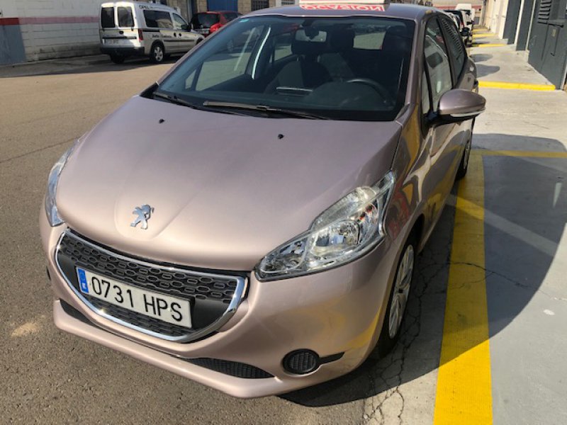Peugeot 208 5P ACTIVE 1.6 e-HDi 92 Active Peugeot 208 5P ACTIVE 1.6 e-HDi 92 Active