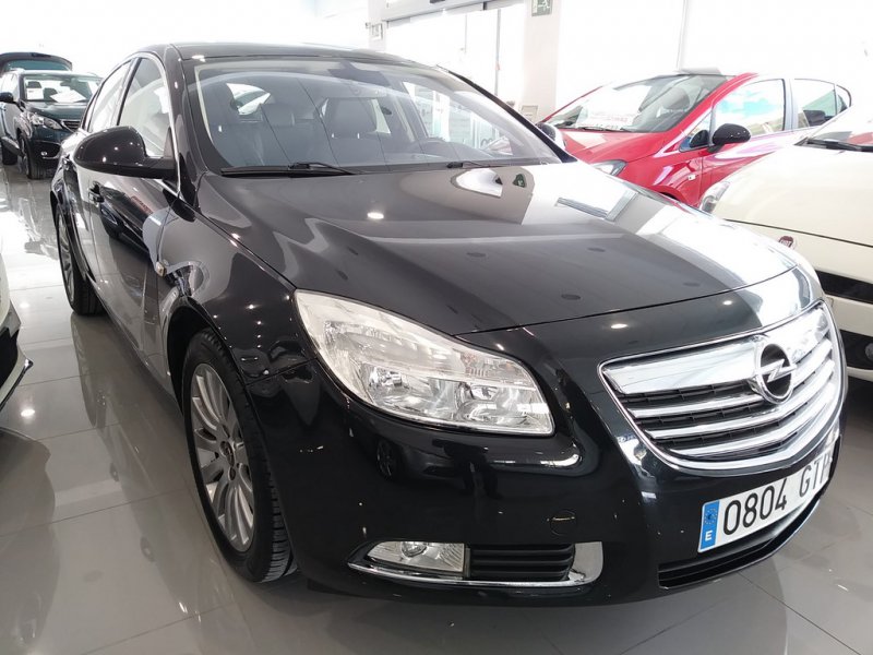 Opel Insignia 2.0 CDTI 160 CV Cosmo Opel Insignia 2.0 CDTI 160 CV Cosmo