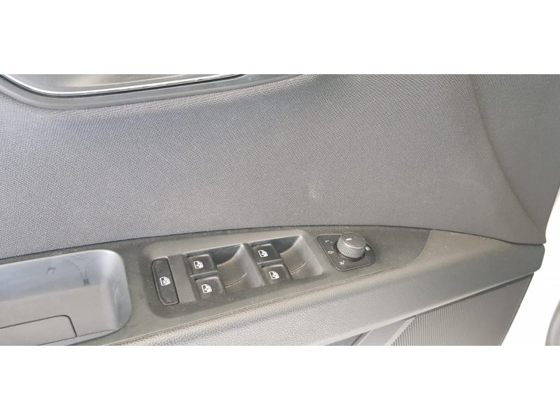 SEAT Nuevo León ST 1.2 TSI 110cv St&Sp Style SEAT Nuevo León ST 1.2 TSI 110cv St&Sp Style