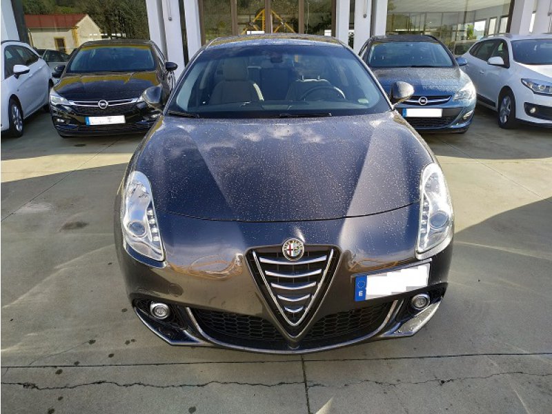 Alfa Romeo Giulietta 1.6 JTDm 105cv Distinctive Alfa Romeo Giulietta 1.6 JTDm 105cv Distinctive