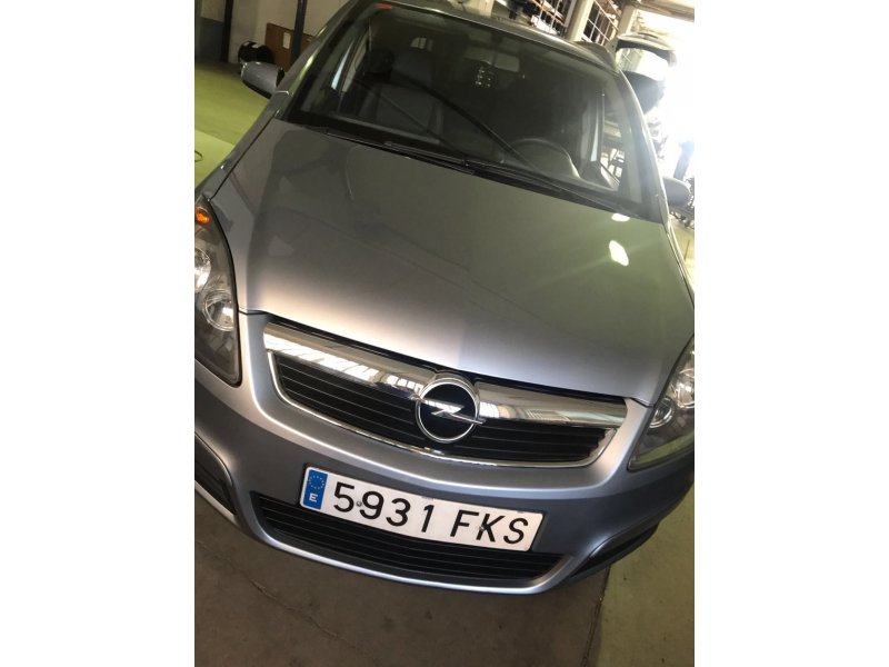 Opel Zafira 1.9 CDTi 8v 120 CV Cosmo Opel Zafira 1.9 CDTi 8v 120 CV Cosmo