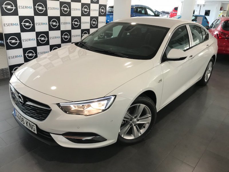 Opel Insignia 1.6 Turbo S/S 136 cv Excellence Opel Insignia 1.6 Turbo S/S 136 cv Excellence