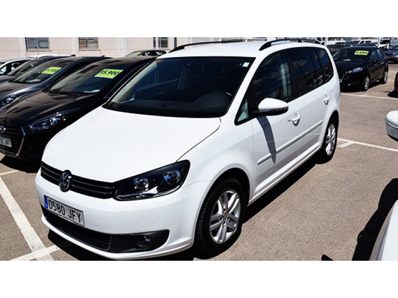 Volkswagen Touran 1.6TDI 105CV 7VEL. AUT. 7 plazas 7VEL. AUT. 7 plazas Volkswagen Touran 1.6TDI 105CV 7VEL. AUT. 7 plazas 7VEL. AUT. 7 plazas