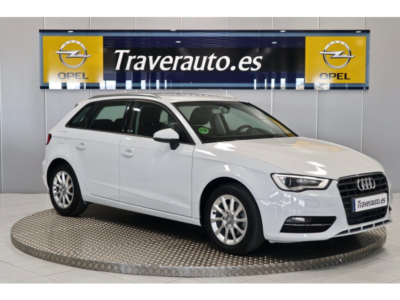 Audi A3 Sportback 1.4 TFSI 125cv S tr Attraction Audi A3 Sportback 1.4 TFSI 125cv S tr Attraction