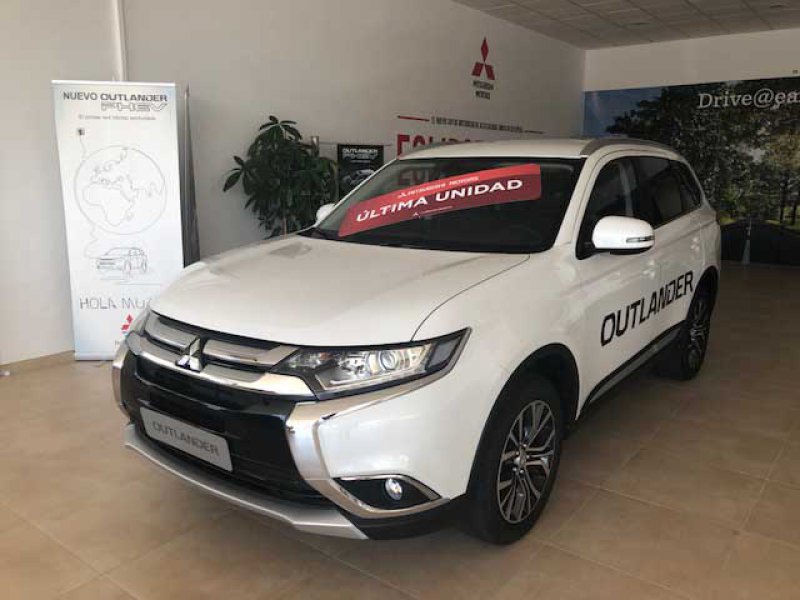 Mitsubishi Outlander 220 DI-D 2WD 7 Plazas Motion Mitsubishi Outlander 220 DI-D 2WD 7 Plazas Motion