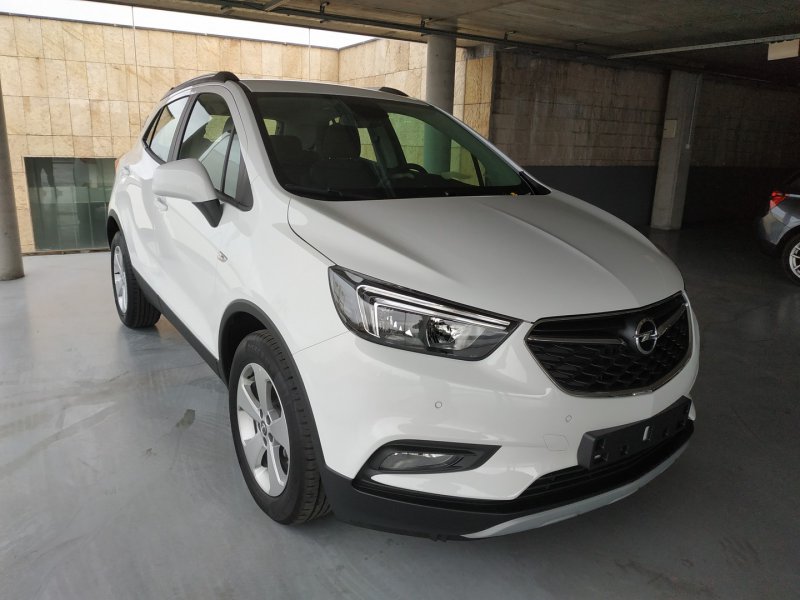 Opel Mokka X 1.6 CDTi 100kW (136CV) 4X2 MT6 Selective Opel Mokka X 1.6 CDTi 100kW (136CV) 4X2 MT6 Selective
