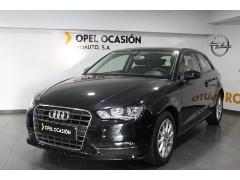 Audi A3 1.6 TDI e 105cv Attraction Audi A3 1.6 TDI e 105cv Attraction