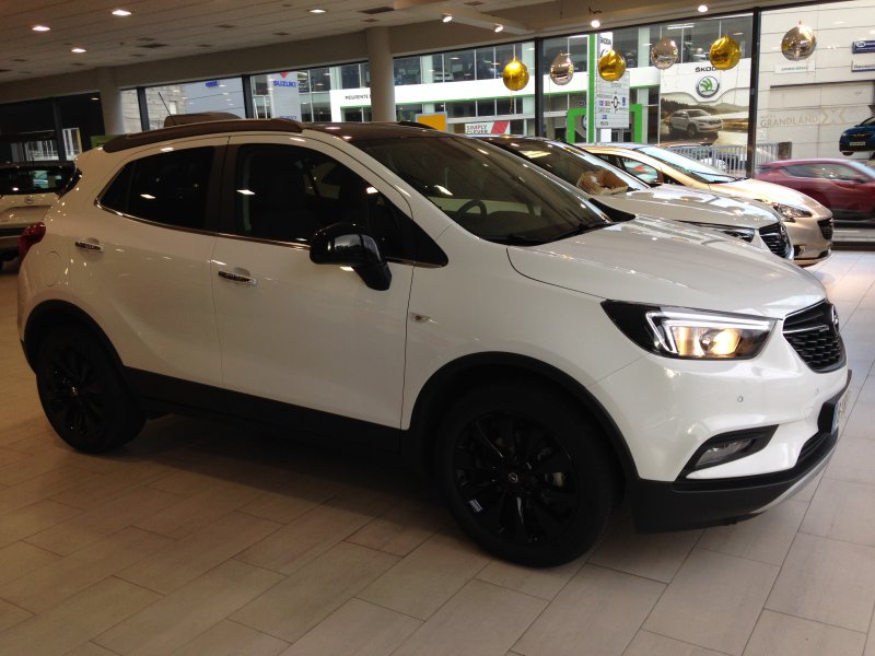 Opel Mokka X 1.6 CDTi 100kW 4X2 S&S Color Edition Opel Mokka X 1.6 CDTi 100kW 4X2 S&S Color Edition