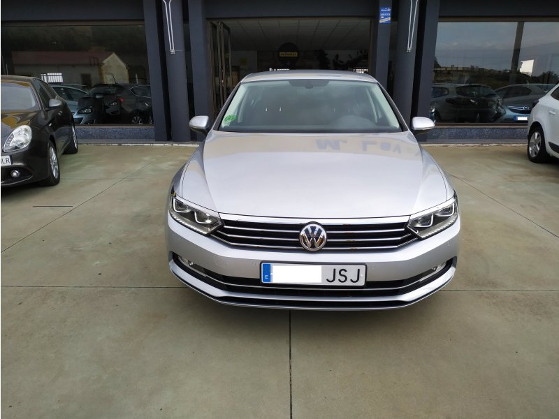Volkswagen Passat 1.6 TDI 120CV BMT Advance Volkswagen Passat 1.6 TDI 120CV BMT Advance