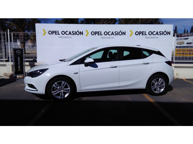 Opel Astra 1.6 CDTi 110 CV Selective Opel Astra 1.6 CDTi 110 CV Selective