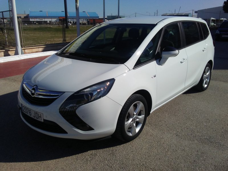 Opel Zafira Tourer 2.0 CDTi 130 CV Selective Opel Zafira Tourer 2.0 CDTi 130 CV Selective