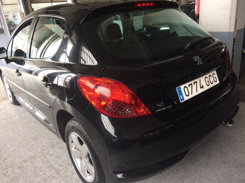 Peugeot 207 1.4 VTi 16v 95 Sport Peugeot 207 1.4 VTi 16v 95 Sport