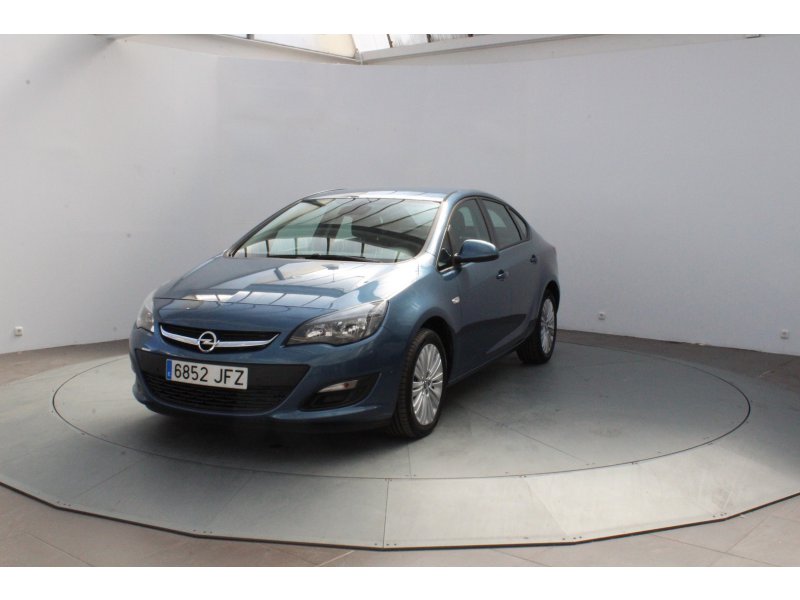 Opel Astra 1.4 Turbo Excellence Opel Astra 1.4 Turbo Excellence