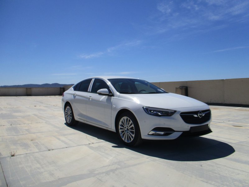 Opel Insignia 1.6CDTI Star&Stop ecoFLEX 136 Excellence Opel Insignia 1.6CDTI Star&Stop ecoFLEX 136 Excellence