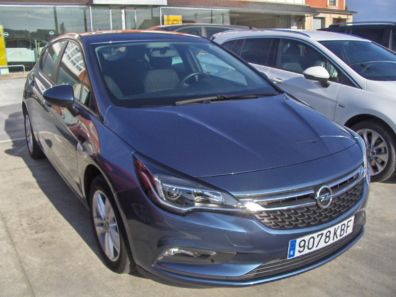 Opel Astra 1.4 Turbo S/S 125 CV Selective Opel Astra 1.4 Turbo S/S 125 CV Selective